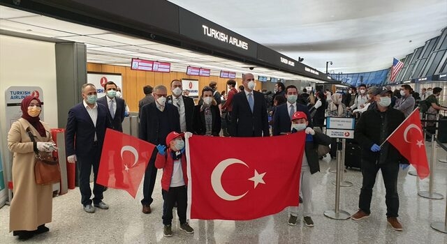 ABD'deki Türkler ülkeye dönmek üzere Washington'dan yola çıktı